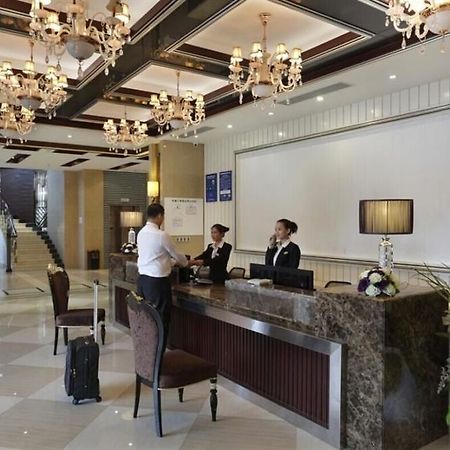 Wenhua Herton Hotel Csiunghaj Kültér fotó