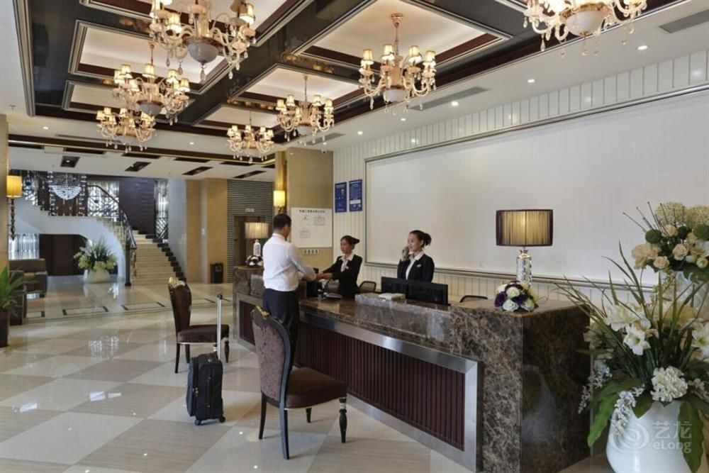 Wenhua Herton Hotel Csiunghaj Kültér fotó