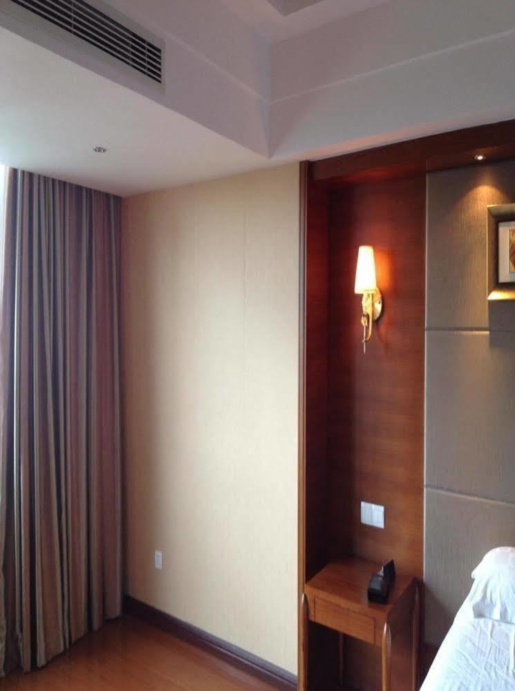 Wenhua Herton Hotel Csiunghaj Kültér fotó