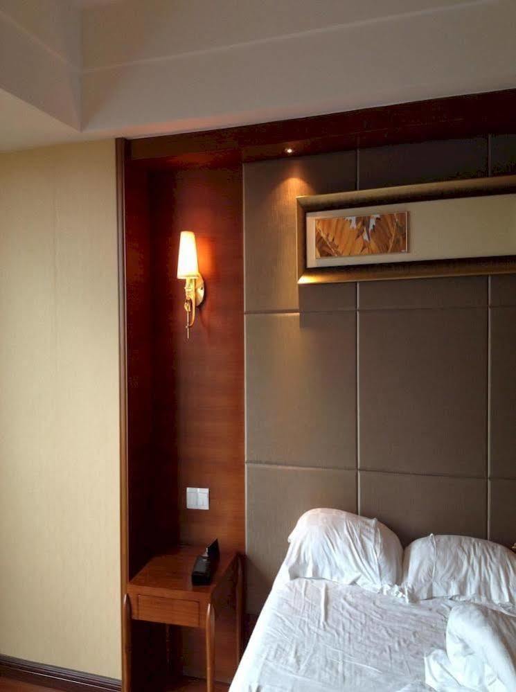 Wenhua Herton Hotel Csiunghaj Kültér fotó